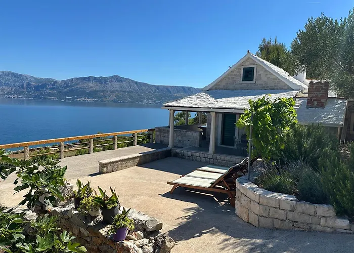 Vacation House, Parking Included, Lovrecina